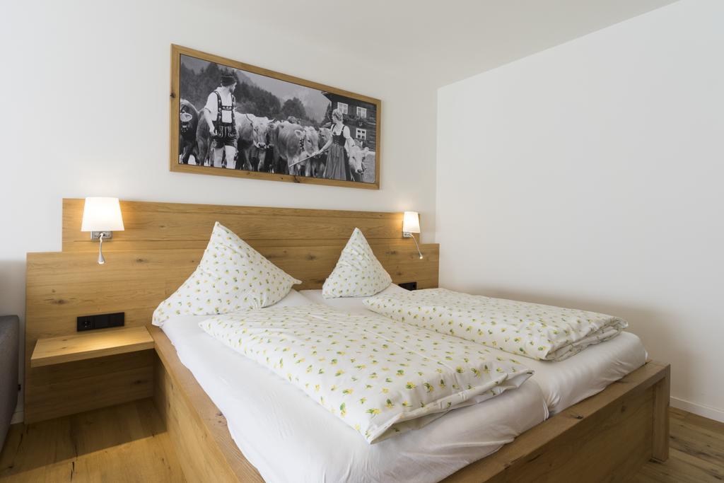 Haus Sonnenhof Apartment Оберстдорф Екстериор снимка